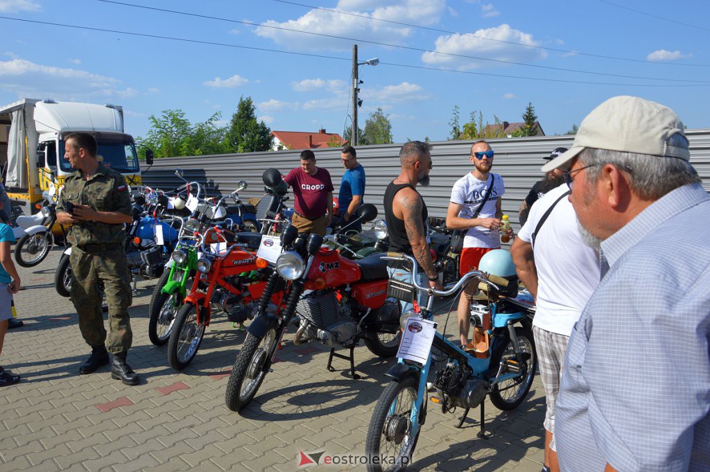 II Zlot Pojazdów Zabytkowych z lat PRL [28.08.2022] - zdjęcie #45 - eOstroleka.pl
