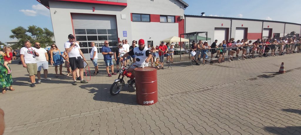 II Zlot Pojazdów Zabytkowych z lat PRL [28.08.2022] - zdjęcie #2 - eOstroleka.pl