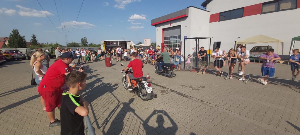 II Zlot Pojazdów Zabytkowych z lat PRL [28.08.2022] - zdjęcie #18 - eOstroleka.pl