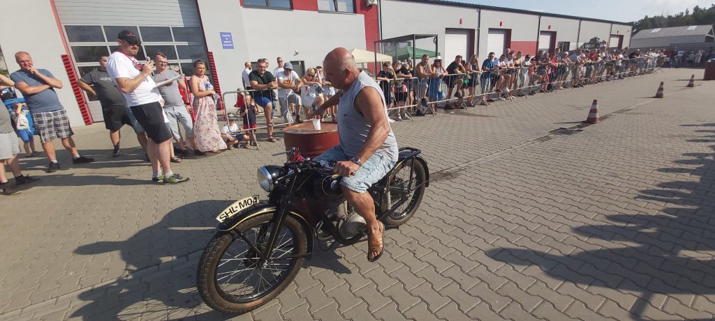 II Zlot Pojazdów Zabytkowych z lat PRL [28.08.2022] - zdjęcie #9 - eOstroleka.pl