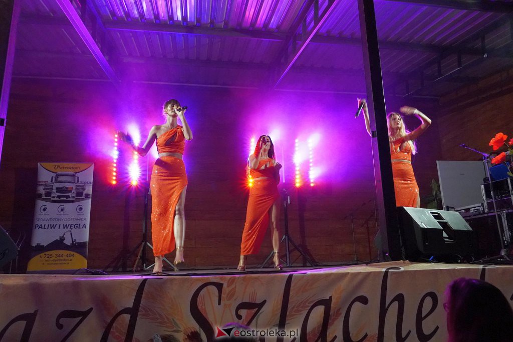 Dożynki w Troszynie - koncert zespołów Szpilki i Playboys [28.08.20222] - zdjęcie #51 - eOstroleka.pl