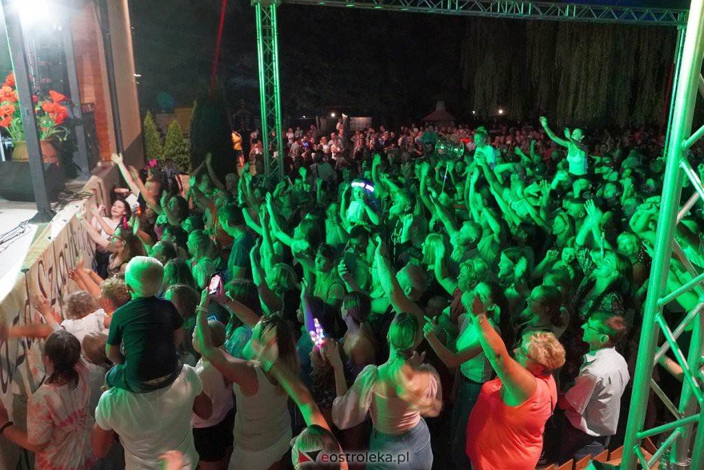 Dożynki w Troszynie - koncert zespołów Szpilki i Playboys [28.08.20222] - zdjęcie #105 - eOstroleka.pl