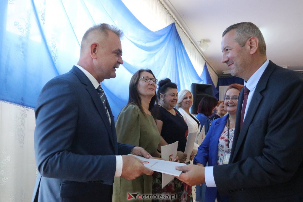 Nominacje dyrektorskie i nauczycieli mianowanych [30.08.2022] - zdjęcie #2 - eOstroleka.pl