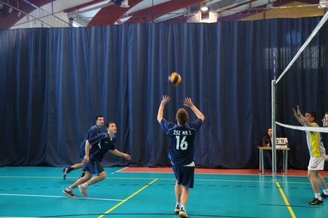 IX Mistrzostwa Miasta Ostrołęki Szkół Średnich (16-03-2011) - zdjęcie #34 - eOstroleka.pl