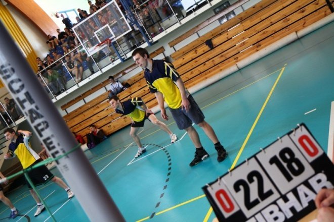 IX Mistrzostwa Miasta Ostrołęki Szkół Średnich (16-03-2011) - zdjęcie #7 - eOstroleka.pl