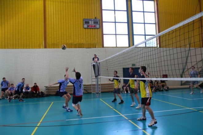 IX Mistrzostwa Miasta Ostrołęki Szkół Średnich (16-03-2011) - zdjęcie #6 - eOstroleka.pl