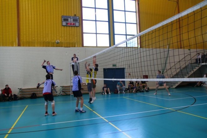 IX Mistrzostwa Miasta Ostrołęki Szkół Średnich (16-03-2011) - zdjęcie #4 - eOstroleka.pl