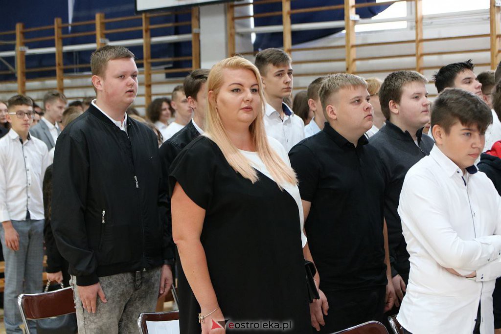 Rozpoczęcie roku szkolnego w ZSZ nr 3 w Ostrołęce [01.09.2022] - zdjęcie #62 - eOstroleka.pl