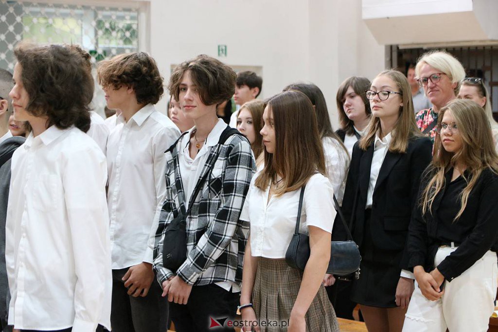 Rozpoczęcie roku szkolnego w ZSZ nr 3 w Ostrołęce [01.09.2022] - zdjęcie #55 - eOstroleka.pl