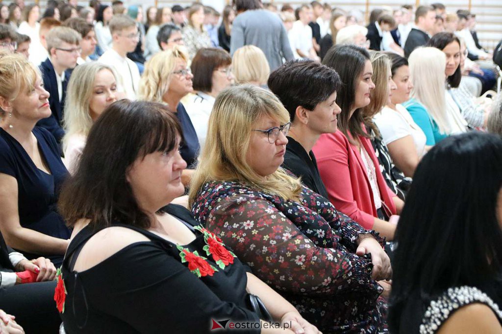 Rozpoczęcie roku szkolnego w ZSZ nr 3 w Ostrołęce [01.09.2022] - zdjęcie #46 - eOstroleka.pl
