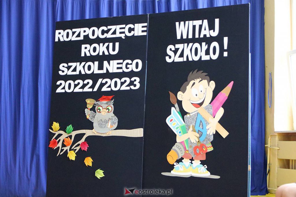 Rozpoczęcie roku szkolnego w SP nr 1 [01.09.2022] - zdjęcie #59 - eOstroleka.pl