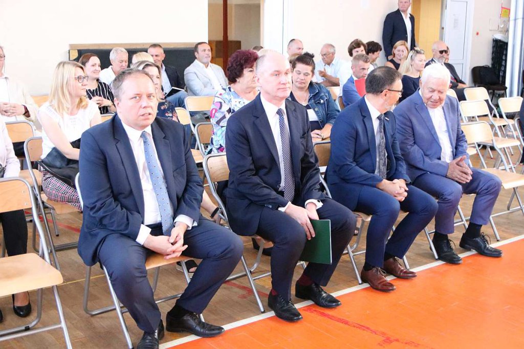Rozpoczęcie roku szkolnego w ZSZ nr 1 [01.09.2022] - zdjęcie #86 - eOstroleka.pl