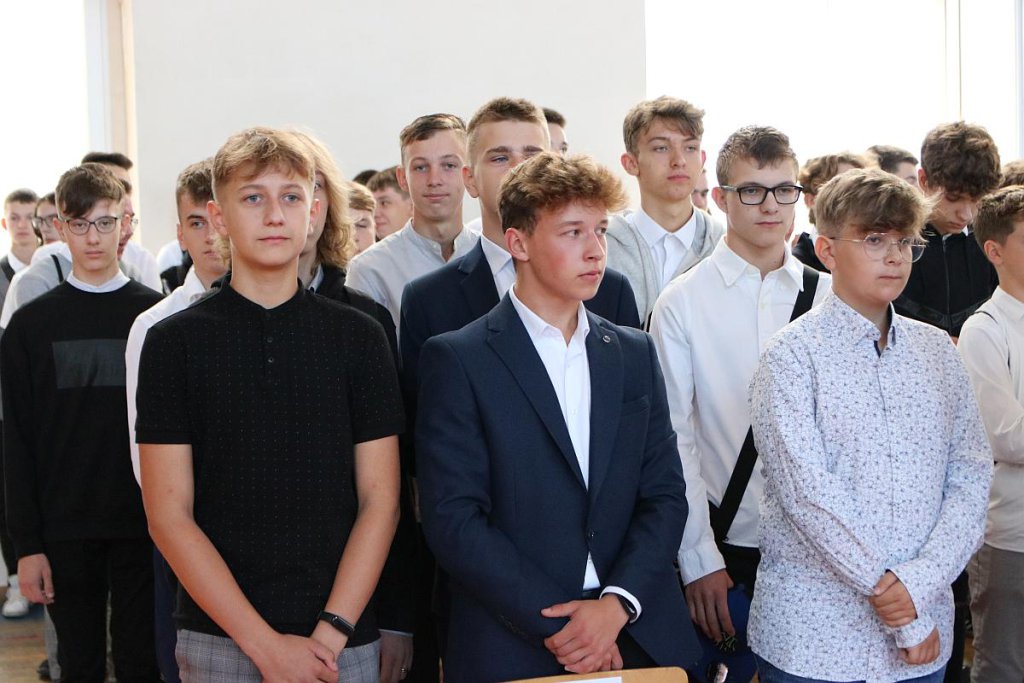 Rozpoczęcie roku szkolnego w ZSZ nr 1 [01.09.2022] - zdjęcie #83 - eOstroleka.pl