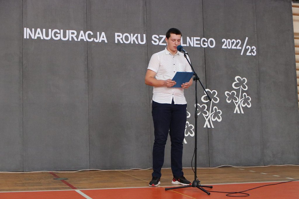 Rozpoczęcie roku szkolnego w ZSZ nr 1 [01.09.2022] - zdjęcie #78 - eOstroleka.pl