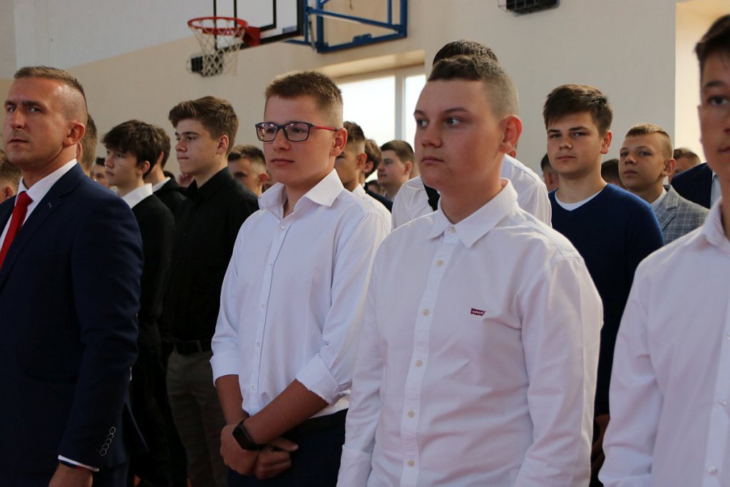 Rozpoczęcie roku szkolnego w ZSZ nr 1 [01.09.2022] - zdjęcie #53 - eOstroleka.pl