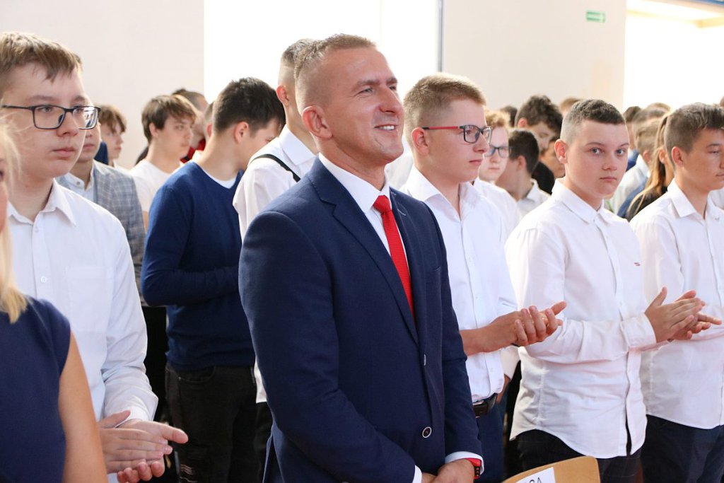 Rozpoczęcie roku szkolnego w ZSZ nr 1 [01.09.2022] - zdjęcie #24 - eOstroleka.pl