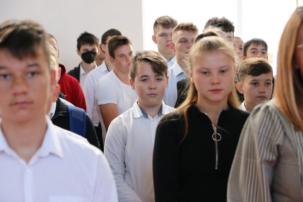 Rozpoczęcie roku szkolnego w ZSZ nr 1 [01.09.2022] - zdjęcie #20 - eOstroleka.pl