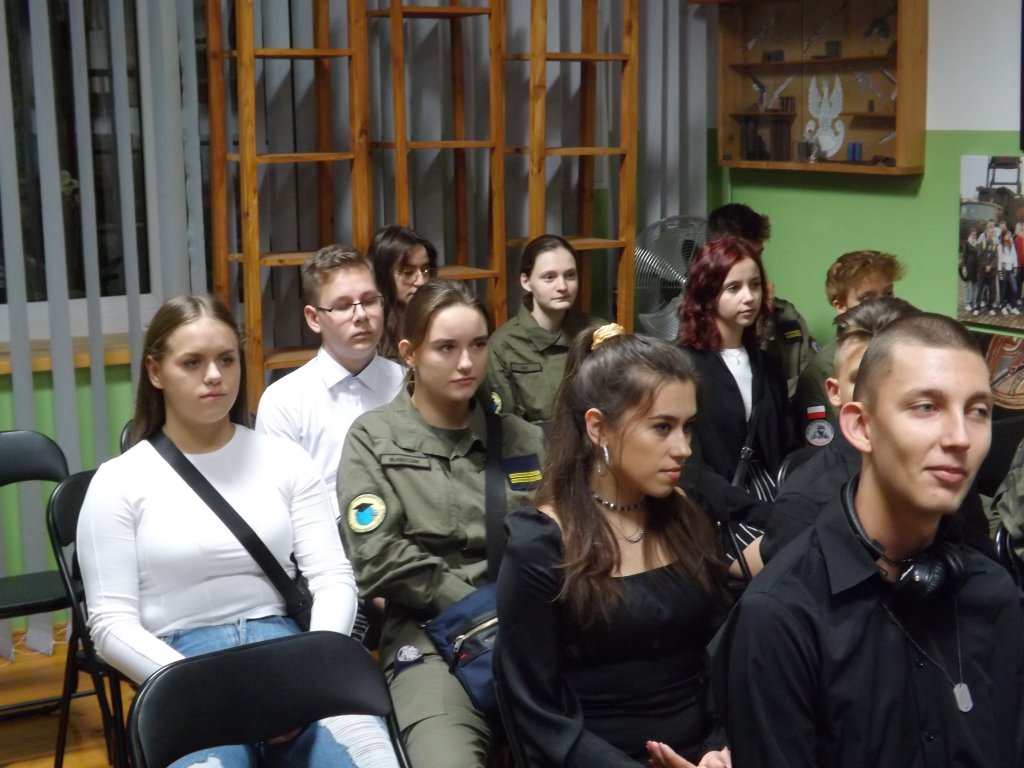 Rozpoczęcie roku szkolnego w II SLO w Ostrołęce [01.09.2022] - zdjęcie #2 - eOstroleka.pl