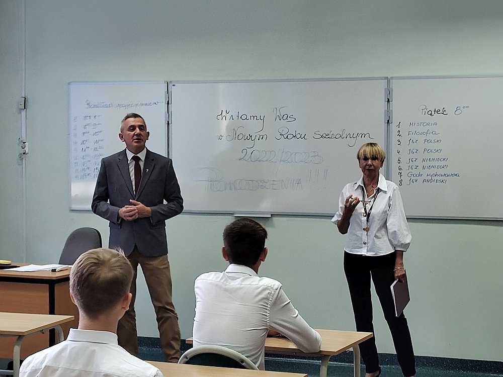W Ostrołęce powstało nowe liceum mundurowe [01.09.2022] - zdjęcie #4 - eOstroleka.pl