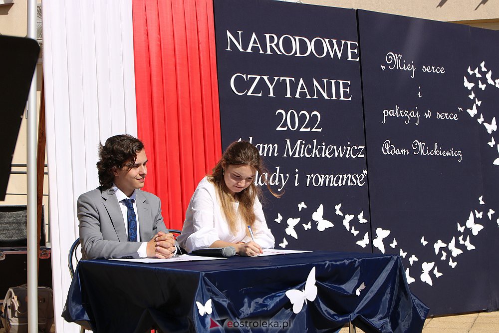 Narodowe Czytanie w Szkole Podstawowej nr 5 {02.09.2022] - zdjęcie #64 - eOstroleka.pl