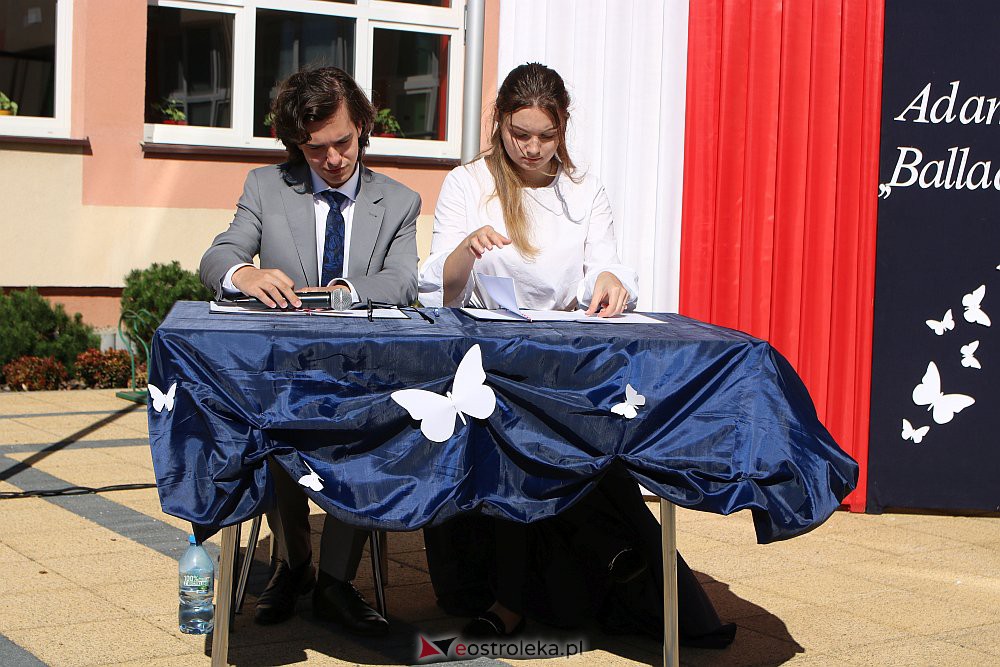 Narodowe Czytanie w Szkole Podstawowej nr 5 {02.09.2022] - zdjęcie #23 - eOstroleka.pl
