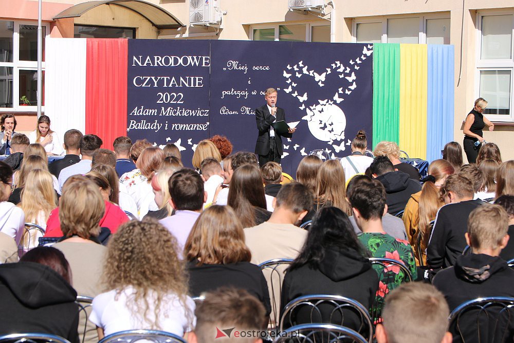 Narodowe Czytanie w Szkole Podstawowej nr 5 {02.09.2022] - zdjęcie #7 - eOstroleka.pl