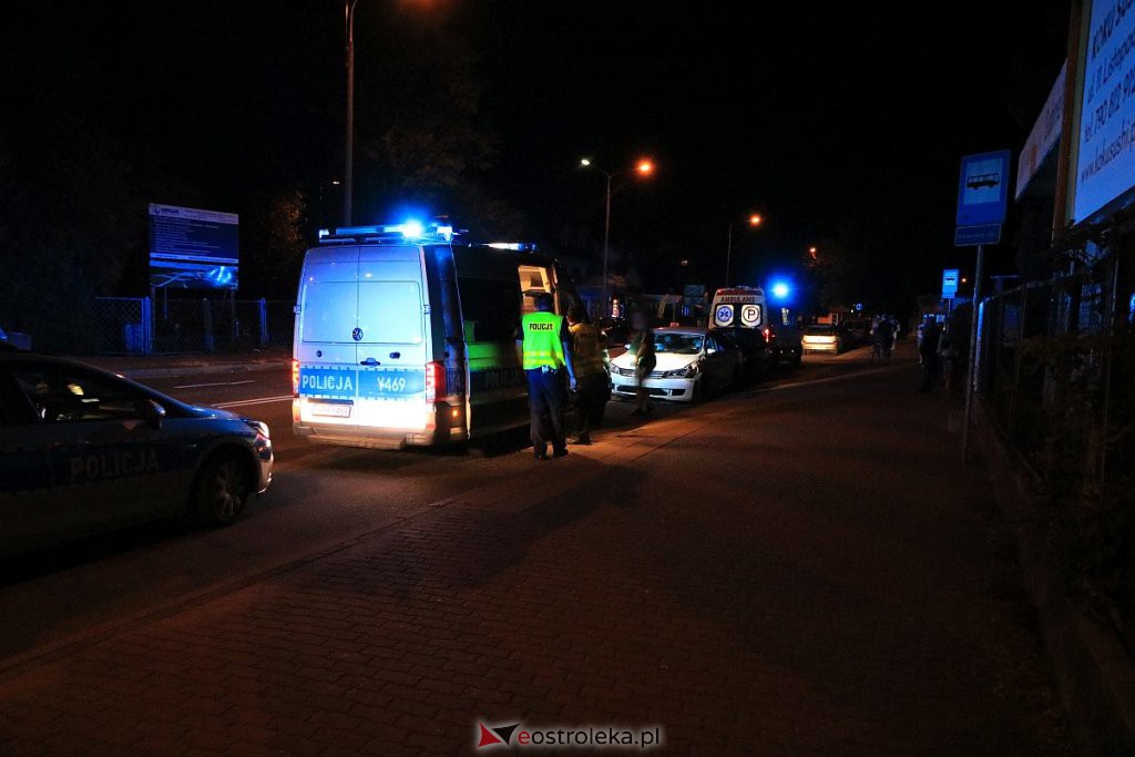 Wypadek przy dworcu PKS w Ostrołęce. Jeden z uczestników był prawdopodobnie pijany [02.09.2022] - zdjęcie #1 - eOstroleka.pl