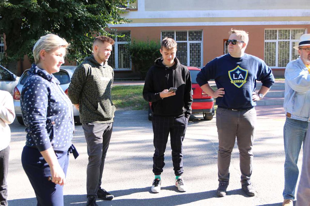 Sprzątanie parku na osiedlu Wojciechowice [03.09.2022] - zdjęcie #20 - eOstroleka.pl