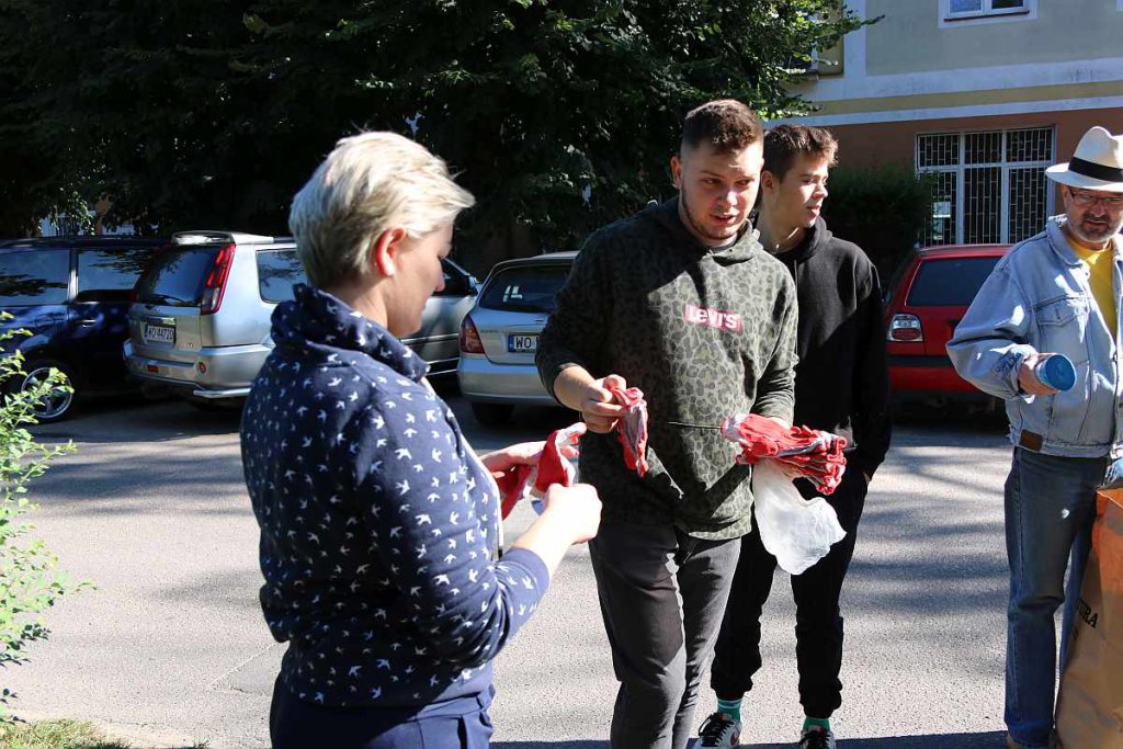 Sprzątanie parku na osiedlu Wojciechowice [03.09.2022] - zdjęcie #18 - eOstroleka.pl