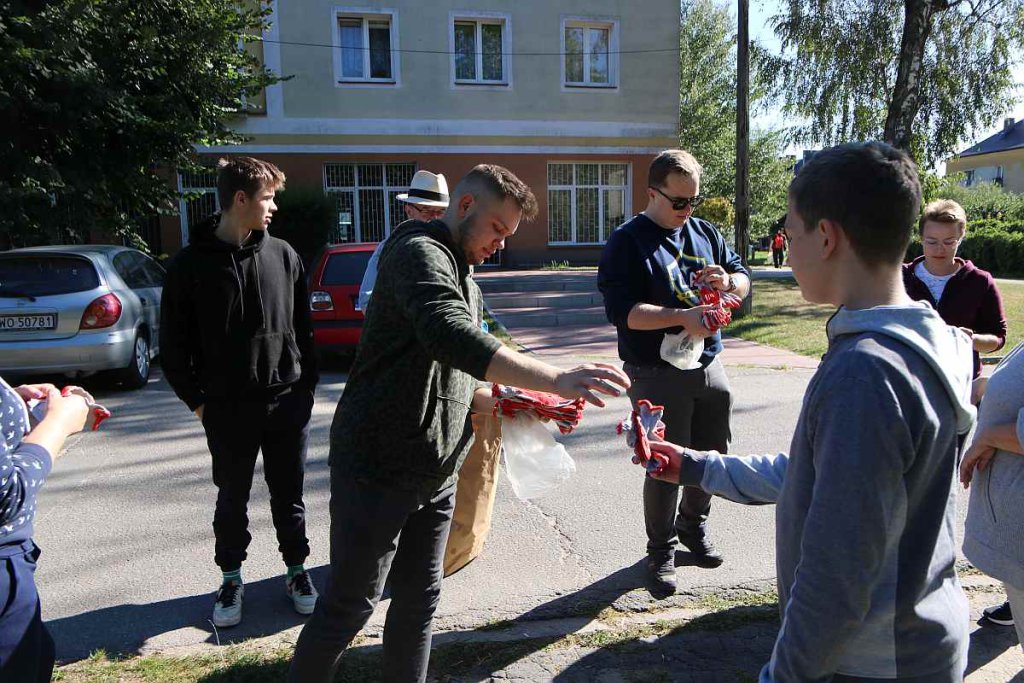 Sprzątanie parku na osiedlu Wojciechowice [03.09.2022] - zdjęcie #17 - eOstroleka.pl