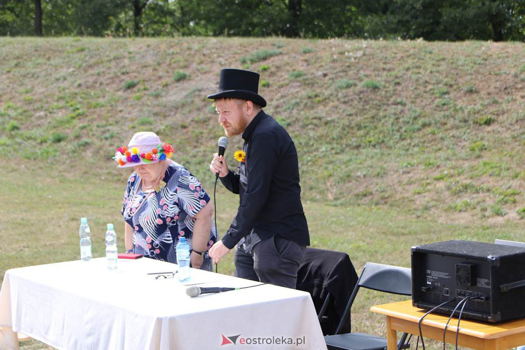 Piknik literacki na Fortach Bema i 11. edycja akcji Narodowe Czytanie w Ostrołęce [03.09.2022] - zdjęcie #15 - eOstroleka.pl