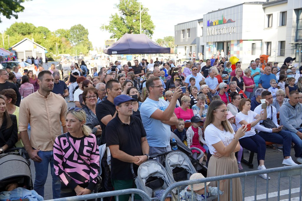Multicentrum na osiedlu Stacja oficjalnie otwarte [03.09.2022] - zdjęcie #51 - eOstroleka.pl