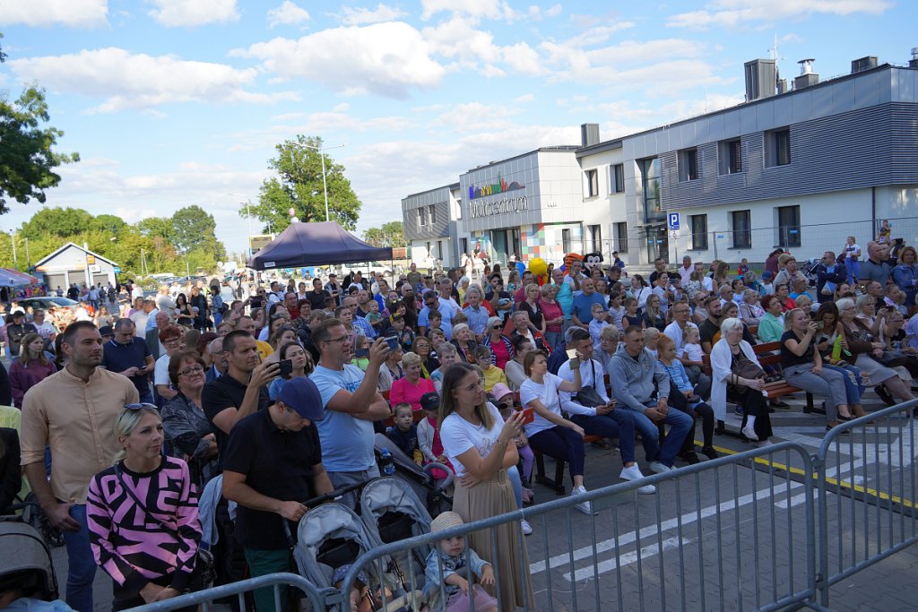 Multicentrum na osiedlu Stacja oficjalnie otwarte [03.09.2022] - zdjęcie #47 - eOstroleka.pl
