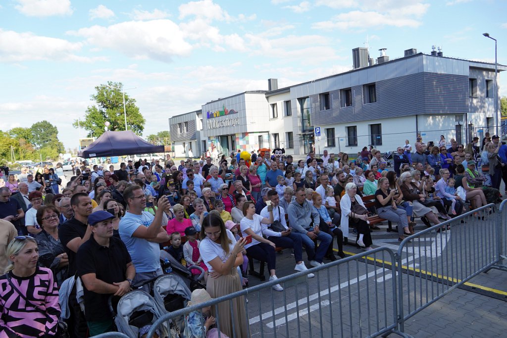Multicentrum na osiedlu Stacja oficjalnie otwarte [03.09.2022] - zdjęcie #46 - eOstroleka.pl