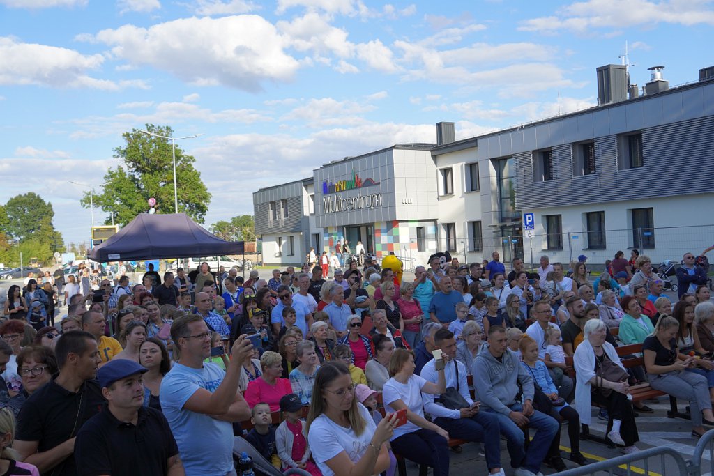 Multicentrum na osiedlu Stacja oficjalnie otwarte [03.09.2022] - zdjęcie #45 - eOstroleka.pl