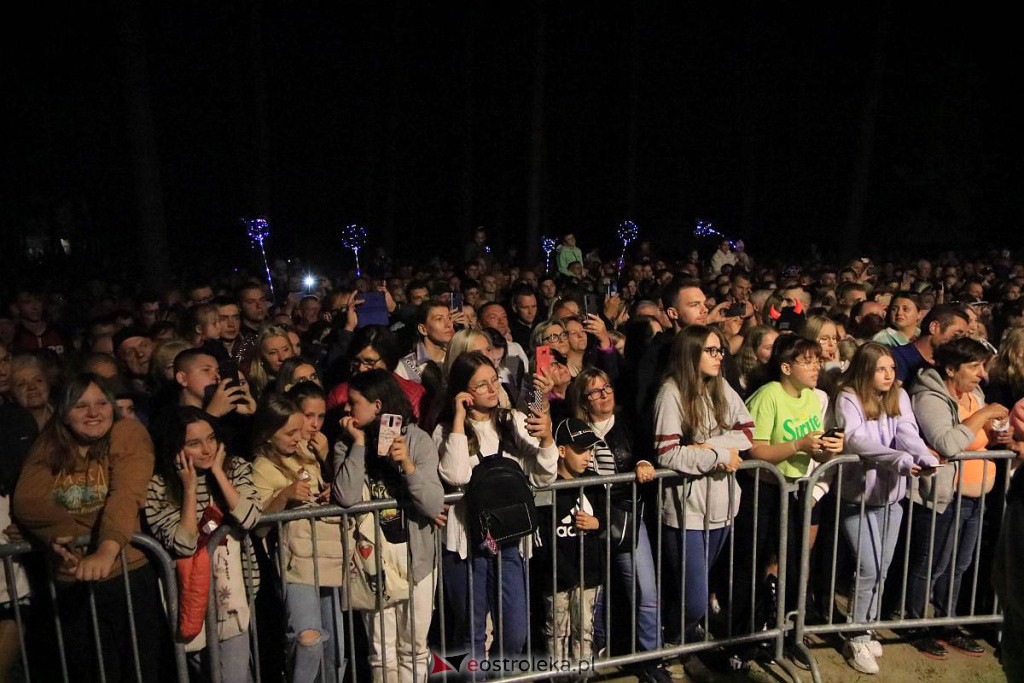 Zenek Martyniuk gwiazdą Niedzieli Kadzidlańskiej. Pod sceną tłumy i prawdziwe szaleństwo [04.09.2022] - zdjęcie #36 - eOstroleka.pl