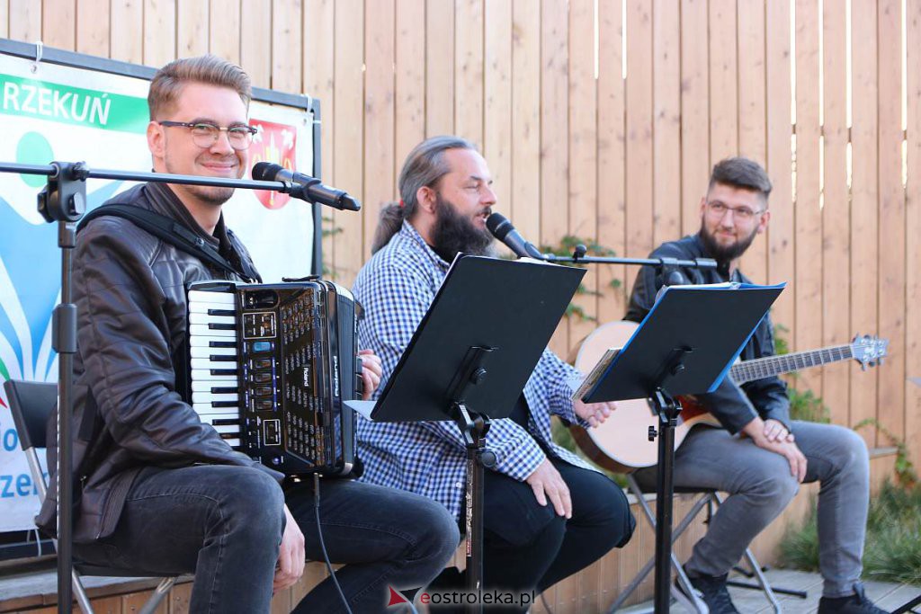 Muzyczne lato w tężni. Tym razem Grupa Nie Oni Jedni [04.09.2022] - zdjęcie #16 - eOstroleka.pl