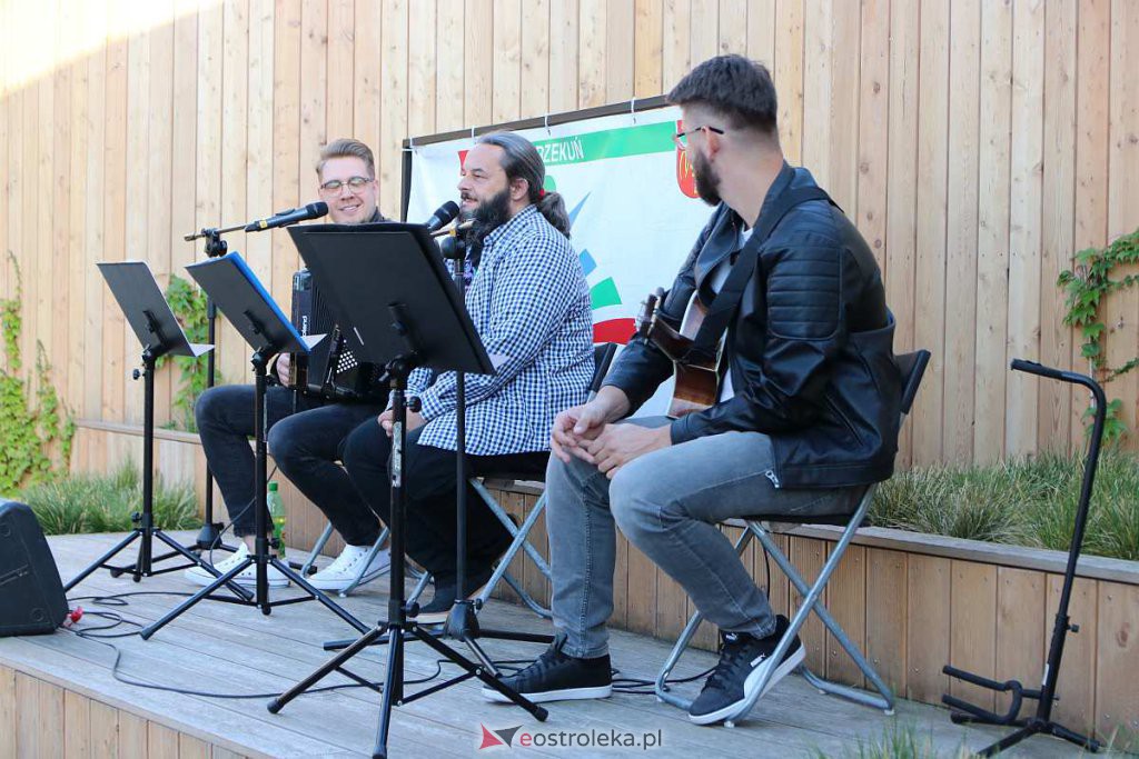 Muzyczne lato w tężni. Tym razem Grupa Nie Oni Jedni [04.09.2022] - zdjęcie #12 - eOstroleka.pl