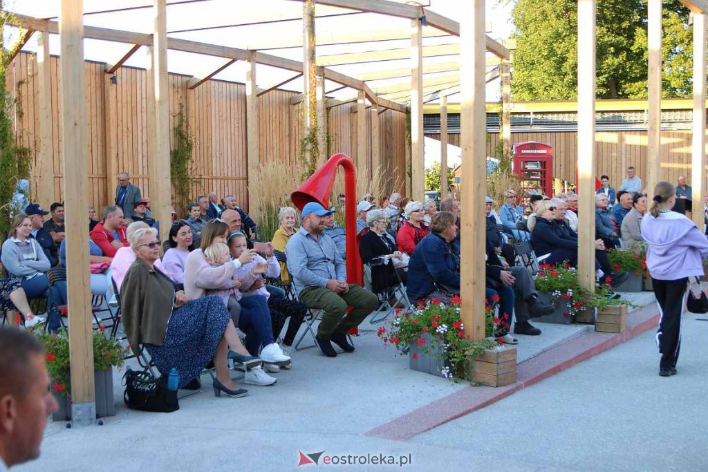 Muzyczne lato w tężni. Tym razem Grupa Nie Oni Jedni [04.09.2022] - zdjęcie #1 - eOstroleka.pl