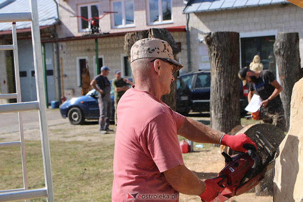 III Plener Rzeźbiarski w Rzekuniu [06.09.2022] - zdjęcie #11 - eOstroleka.pl
