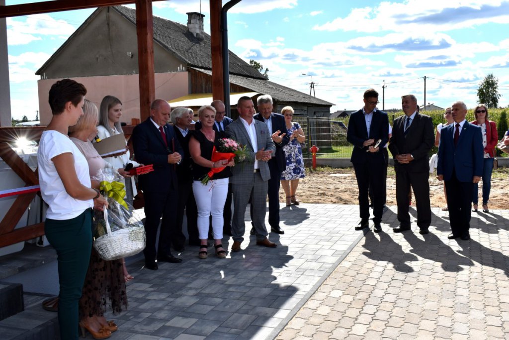 W Szafrankach mają własne miejsce do sołeckich spotkań i zabaw. Nowa świetlica wiejska oficjalnie otwarta! [06.09.2022] - zdjęcie #32 - eOstroleka.pl