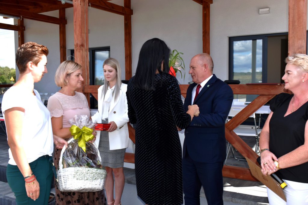 W Szafrankach mają własne miejsce do sołeckich spotkań i zabaw. Nowa świetlica wiejska oficjalnie otwarta! [06.09.2022] - zdjęcie #24 - eOstroleka.pl
