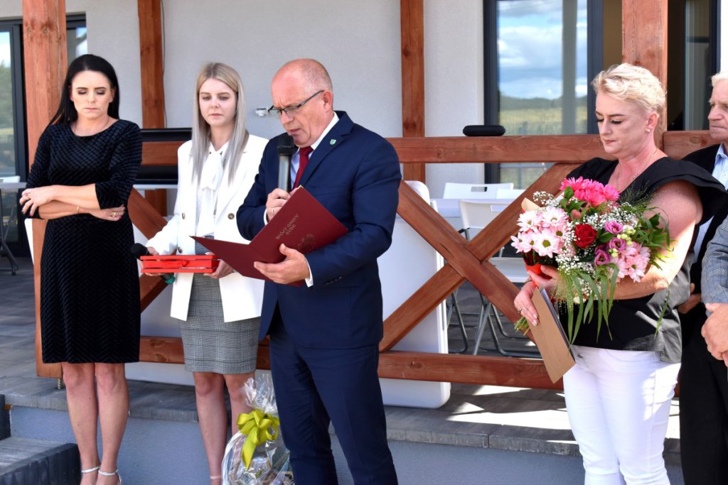 W Szafrankach mają własne miejsce do sołeckich spotkań i zabaw. Nowa świetlica wiejska oficjalnie otwarta! [06.09.2022] - zdjęcie #21 - eOstroleka.pl
