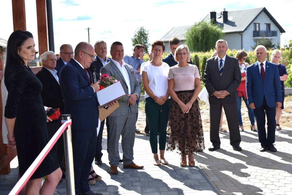 W Szafrankach mają własne miejsce do sołeckich spotkań i zabaw. Nowa świetlica wiejska oficjalnie otwarta! [06.09.2022] - zdjęcie #19 - eOstroleka.pl