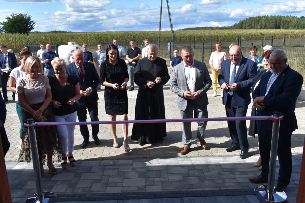 W Szafrankach mają własne miejsce do sołeckich spotkań i zabaw. Nowa świetlica wiejska oficjalnie otwarta! [06.09.2022] - zdjęcie #18 - eOstroleka.pl