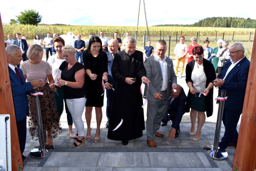 W Szafrankach mają własne miejsce do sołeckich spotkań i zabaw. Nowa świetlica wiejska oficjalnie otwarta! [06.09.2022] - zdjęcie #16 - eOstroleka.pl