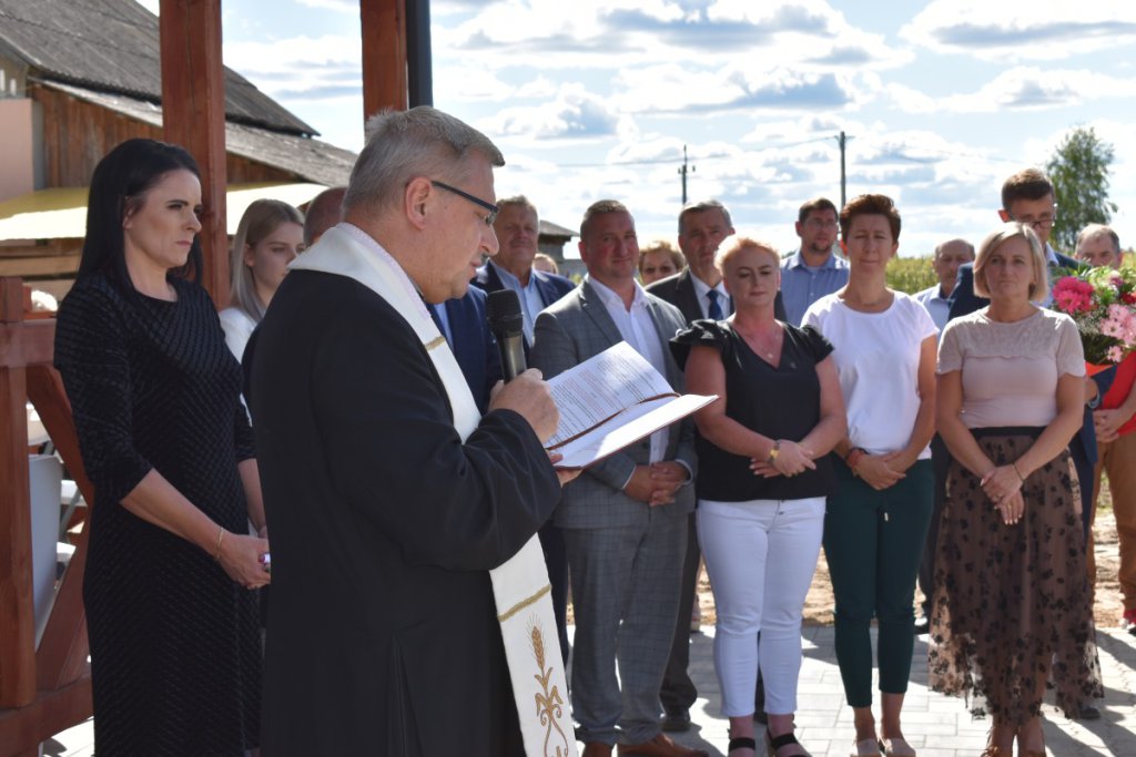 W Szafrankach mają własne miejsce do sołeckich spotkań i zabaw. Nowa świetlica wiejska oficjalnie otwarta! [06.09.2022] - zdjęcie #13 - eOstroleka.pl