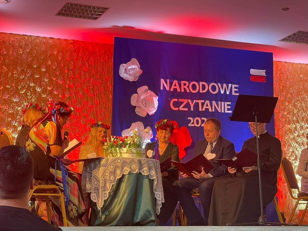 Narodowe Czytanie w Czerwinie. Czytano “Ballady i Romanse” Adama Mickiewicza [07.09.2022] - zdjęcie #4 - eOstroleka.pl