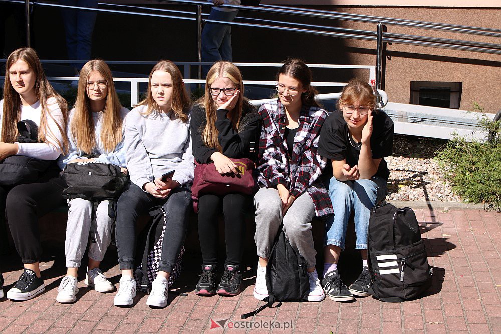 OSA i De-eM z akcją “Duża przerwa” w kolejnych szkołach [07.09.2022] - zdjęcie #74 - eOstroleka.pl