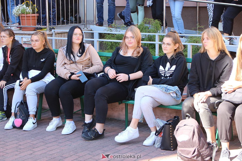 OSA i De-eM z akcją “Duża przerwa” w kolejnych szkołach [07.09.2022] - zdjęcie #72 - eOstroleka.pl